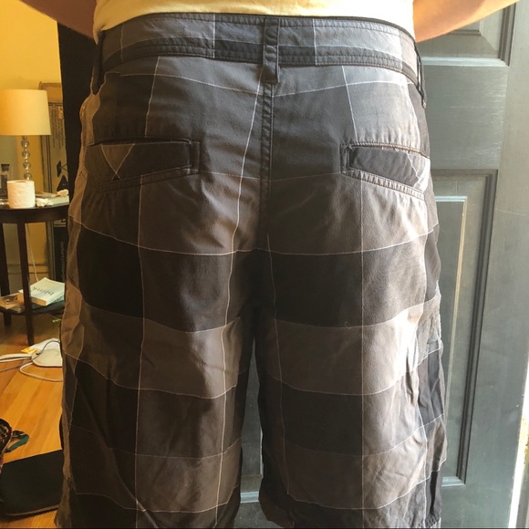 New without tags Lululemon shorts - Picture 2 of 4